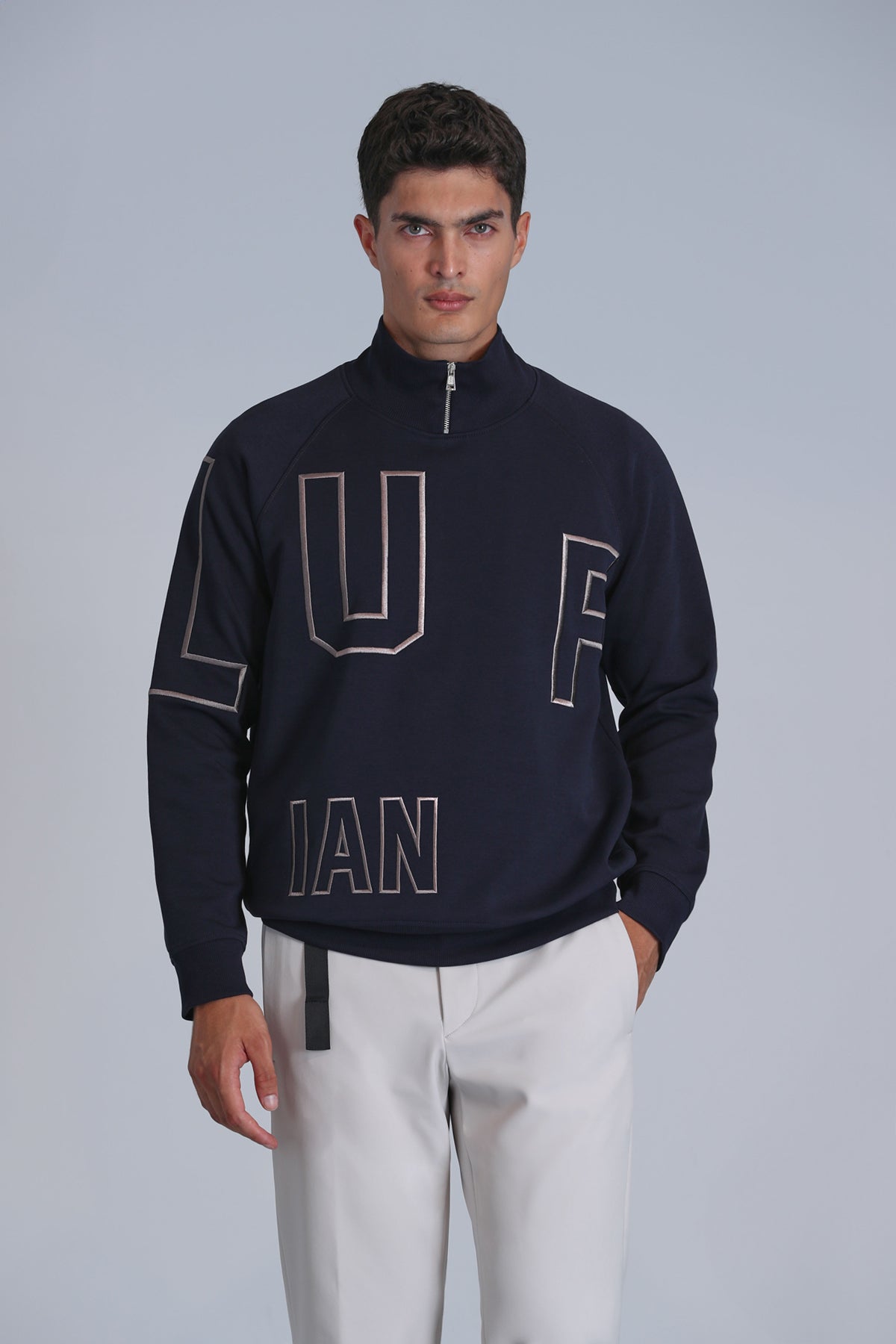 FOCUS SWEAT SHIRT NAVY BLUE