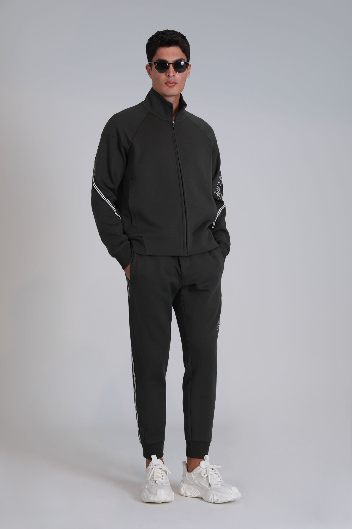 ROADER JOGGING DARK GREEN