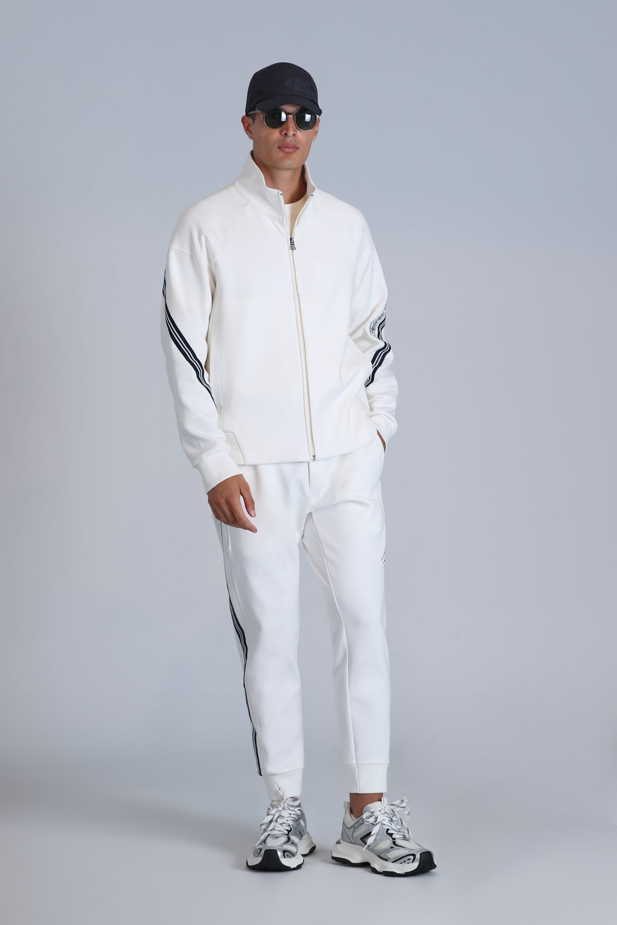 ROADER JOGGING OFF WHITE