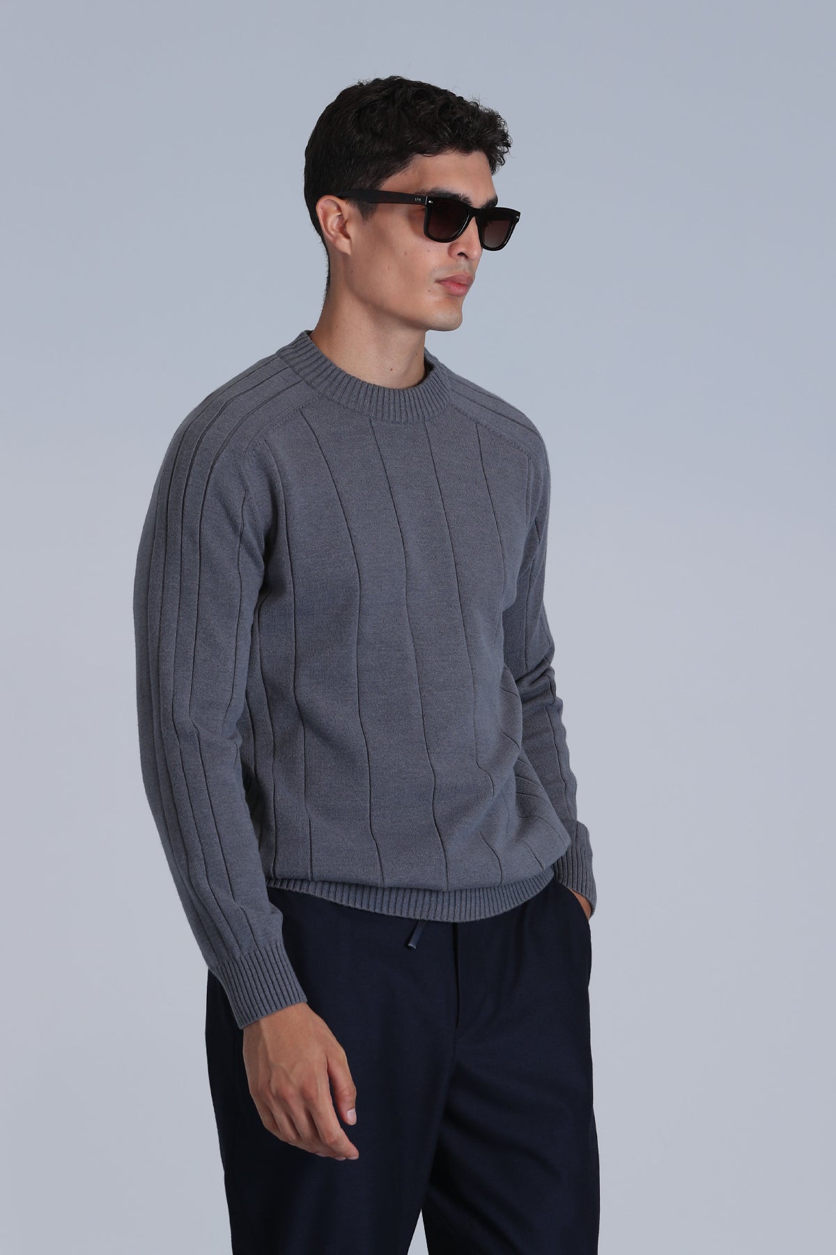 LIGHT SWEATER GRAY