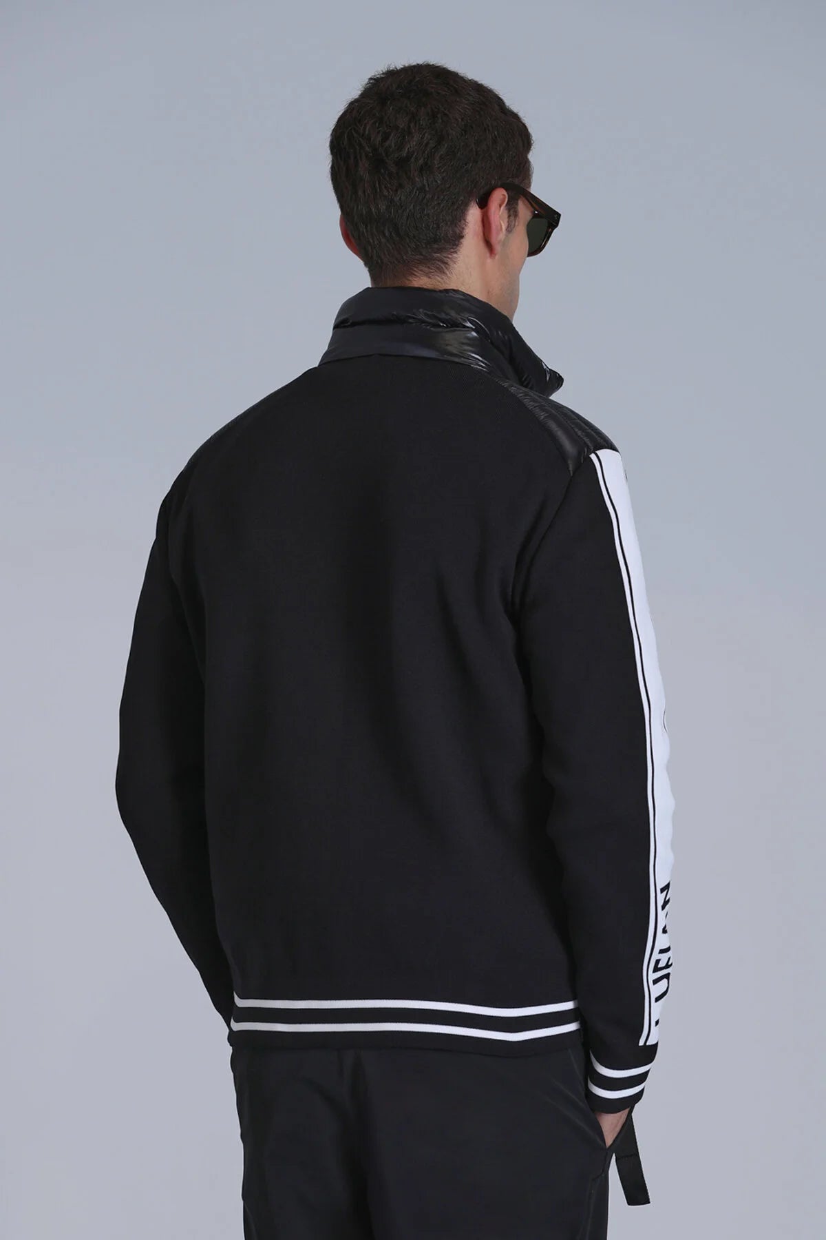 SNOW JACKET BLACK