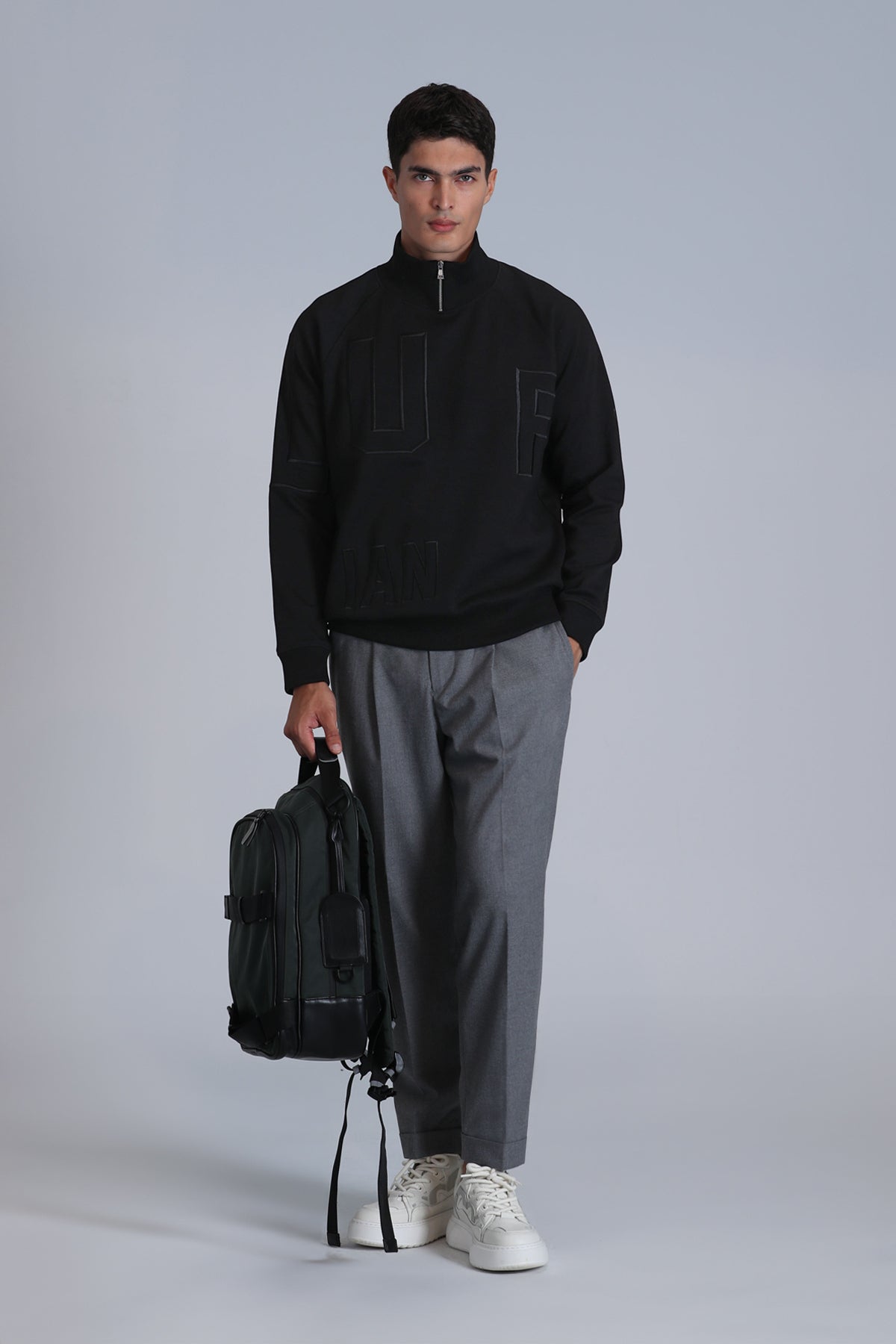 FOCUS SWEAT SHIRT BLACK