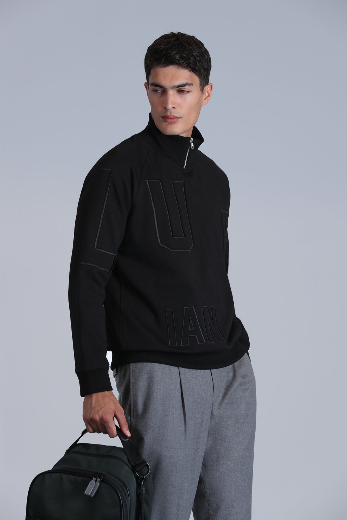 FOCUS SWEAT SHIRT BLACK