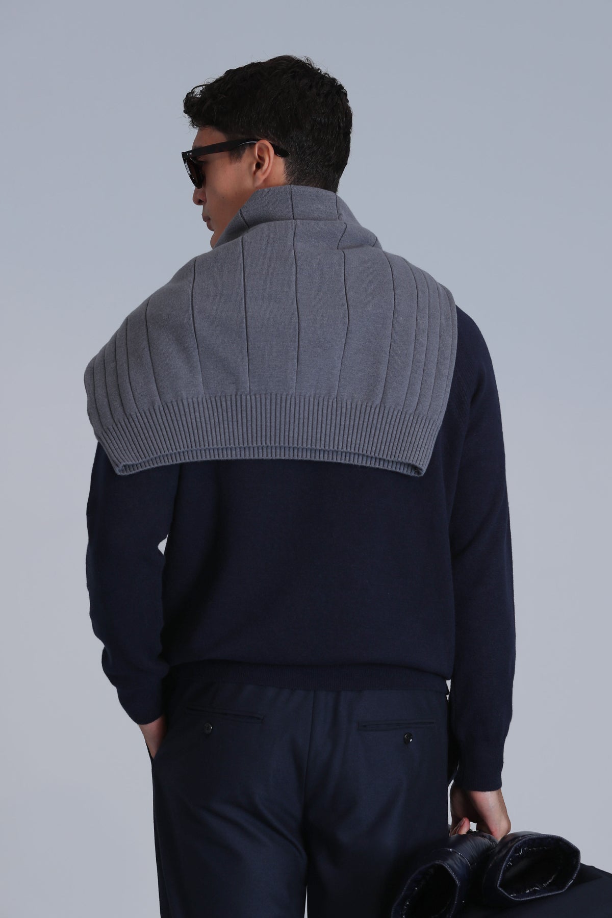 MOON SWEATER NAVY BLUE