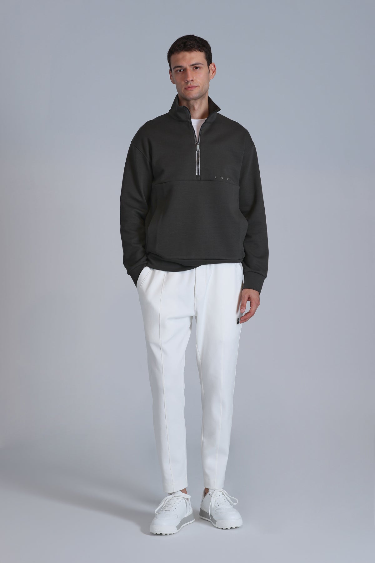 REX JOGGING OFF WHITE