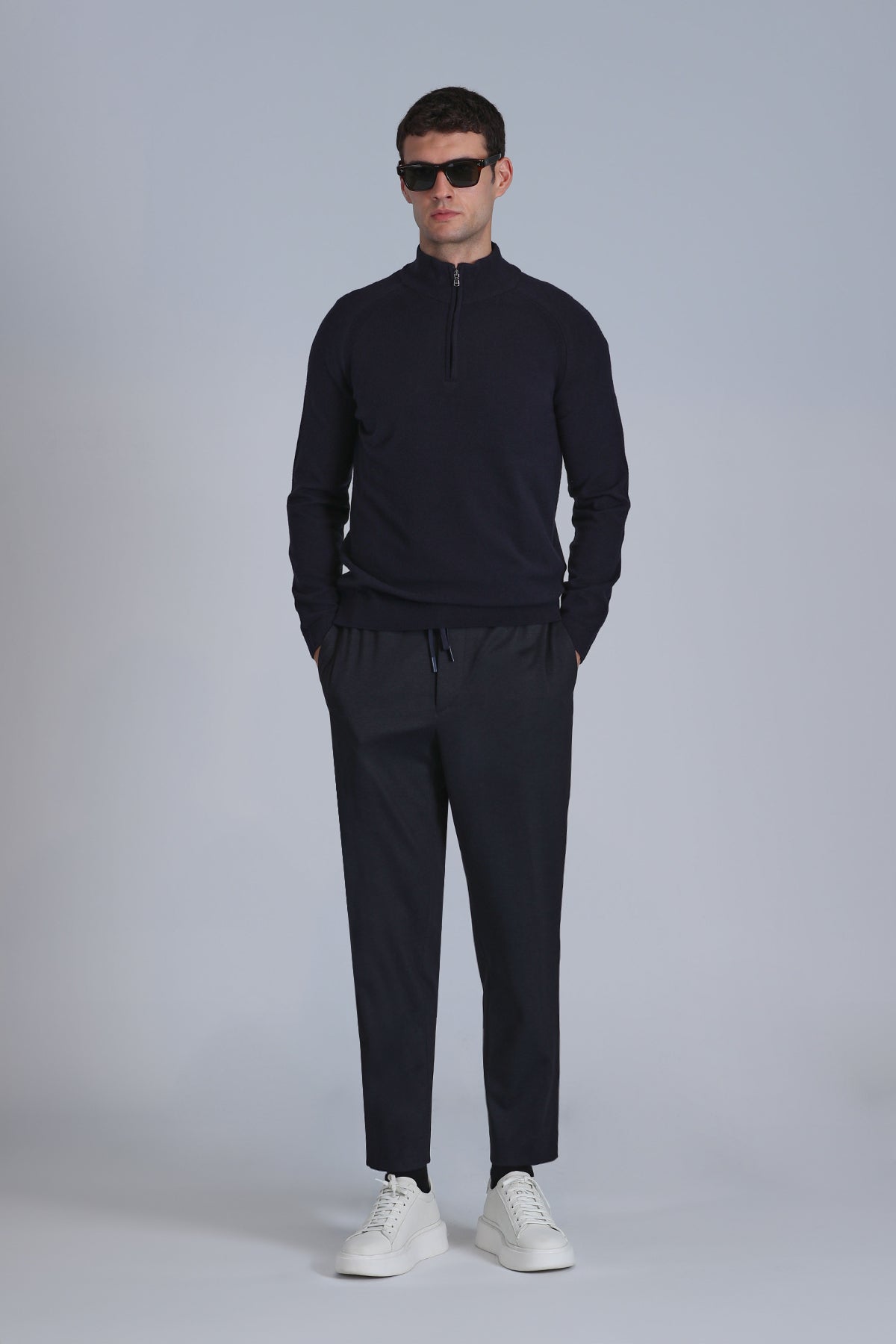 STAVAN SWEATER NAVY BLUE