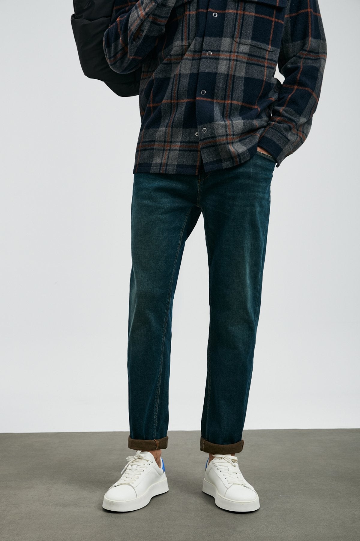 TIMOTHI JEANS